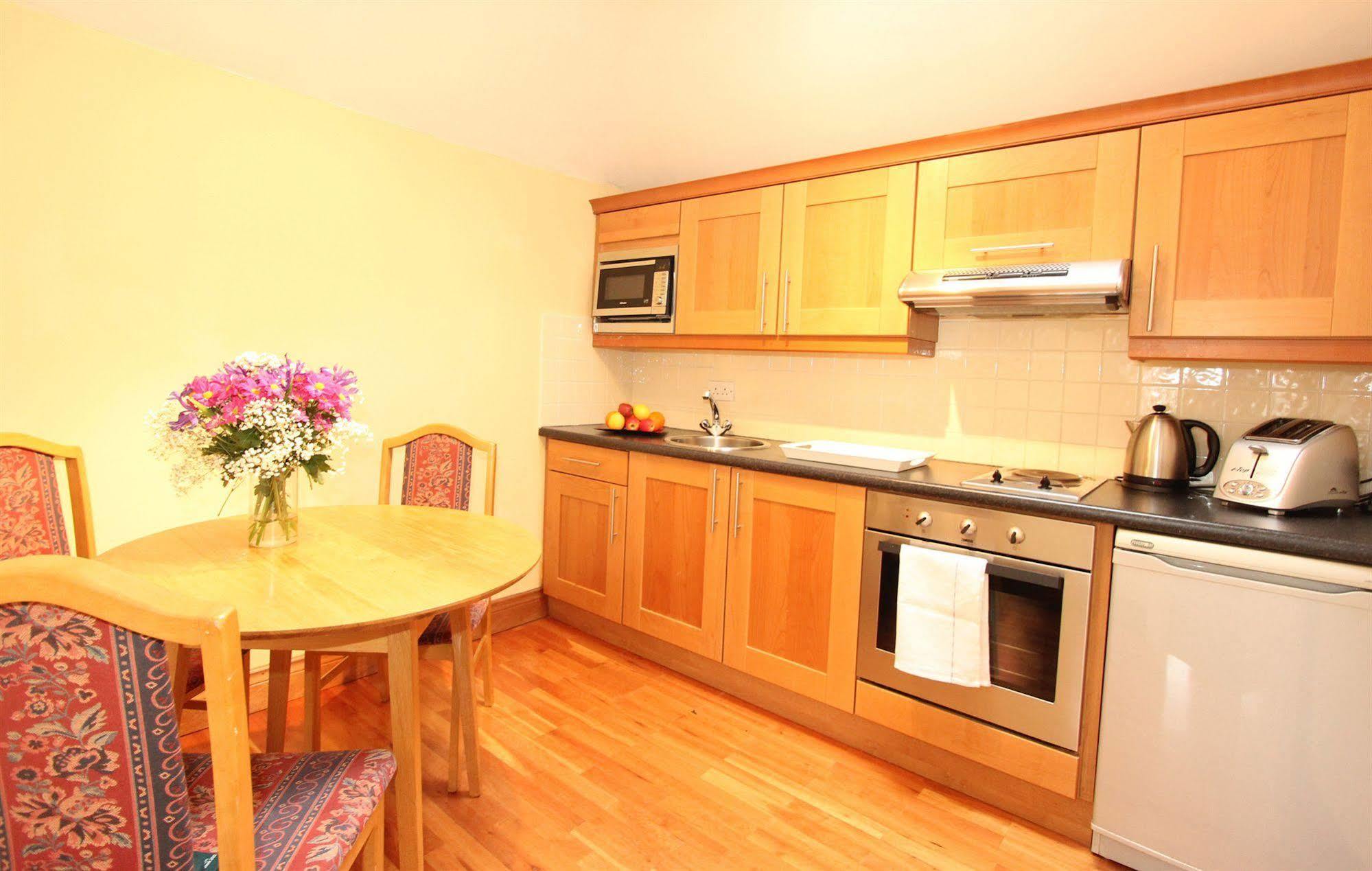 דבלין Latchfords Self Catering Apartments מראה חיצוני תמונה